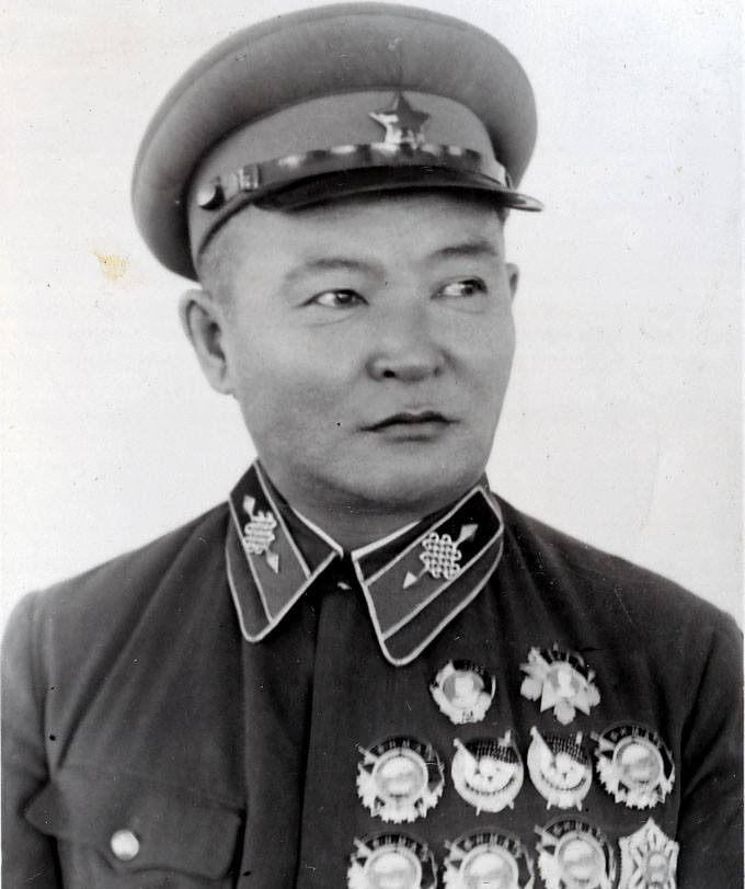 ЦЭРГИЙН БАЯР: “Монгол цэргийн өдөр“-ийг 1946 оноос эхлэн тэмдэглэж эхэлжээ