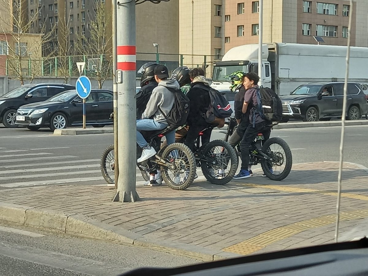 ТЦА: Хүүхдүүд цахилгаан дугуй унаж яваад осолдох тохиолдол их гарч байна