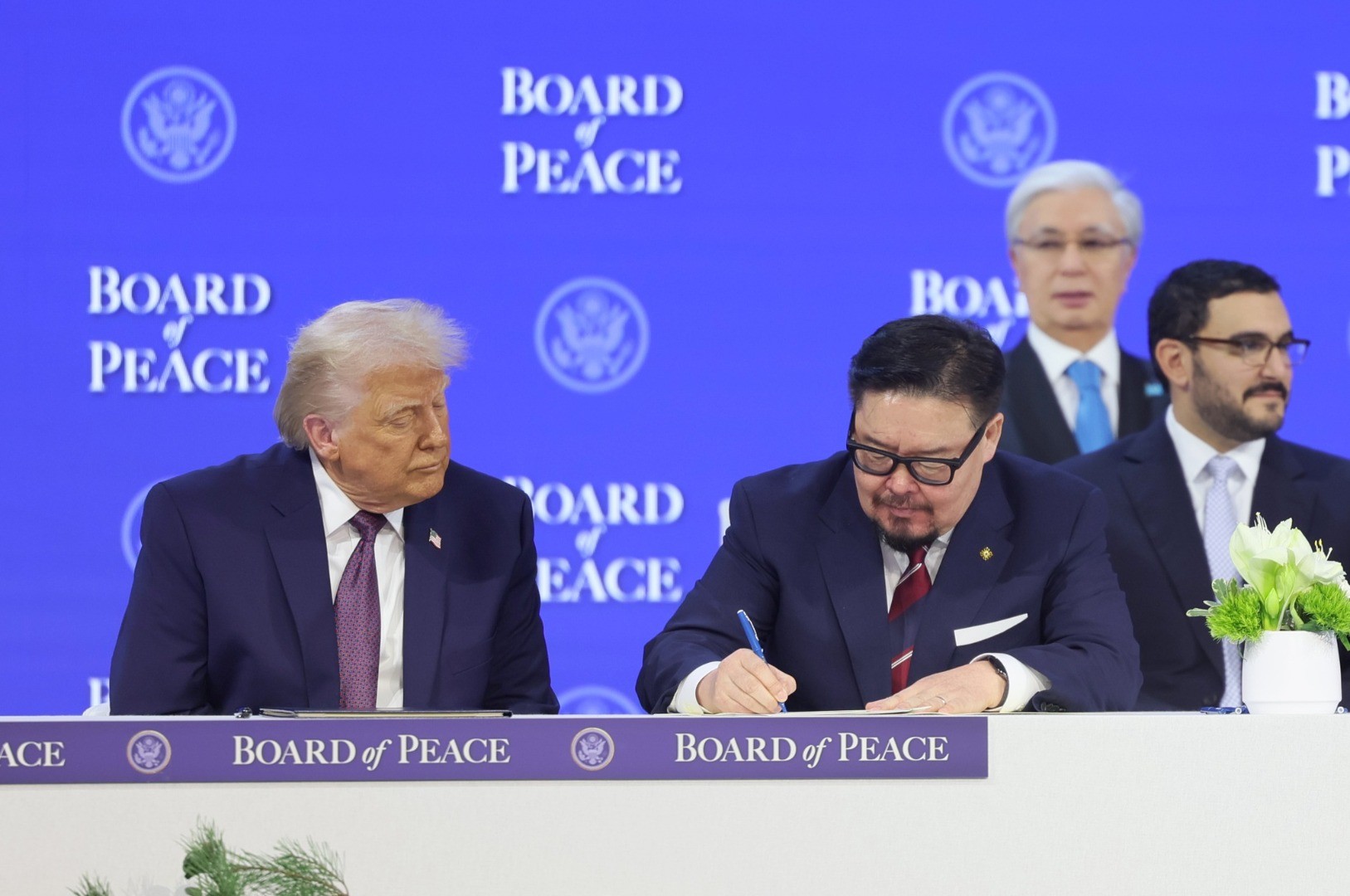 “Энхийн зөвлөл”-д нэгдсэнээр улс төр, дипломатын арга замаар тусгаар тогтнолоо баталгаажуулав